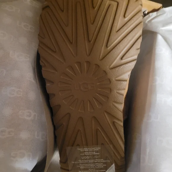 NIB WOMEN UGG Classic Suede Slippers CHESTNUT - Picture 9 of 9